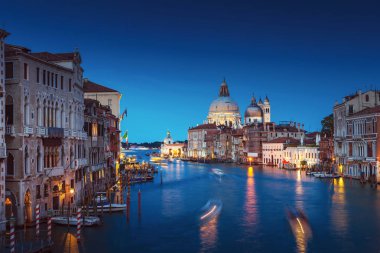 Canal Grande günbatımı Accademia'nın Köprüsü. Venedik, İtalya. Venedik arka plan.