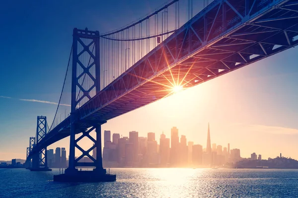 San Francisco skyline retro view. America spirit - California theme. USA background. — Stock Photo, Image