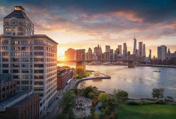 Відомий Бруклінський Міст Нью Йорку Фінансовим Районом Центрі Манхеттена Бачачі — стокове фото