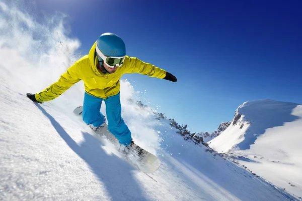 Skiër Freeride Bergen Zonnige Dag — Stockfoto