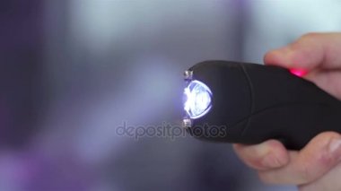 küçük electroshocker kendini savunma aygıtı