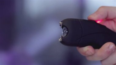 Electroshocker kendini savunma aygıtı