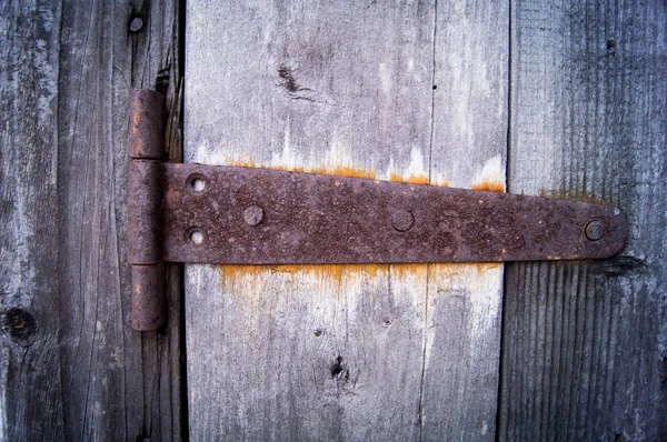 오래 된 문 자물쇠를 가진 나무로 되는 문 — 스톡 사진