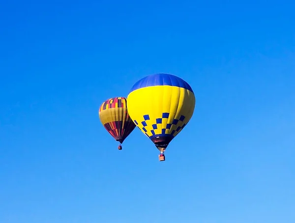 Balão Fundo Céu Azul — Fotografia de Stock