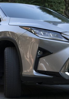 Gri spor araba makrosu