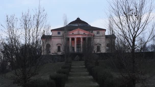 Vicenza, Italië - 13 maart, 2017 - Villa Capra La Rotonda in Vicenza, Italië. — Stockvideo