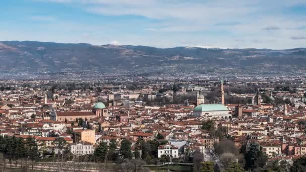 Vicenza, Italia - 15 de marzo de 2017 - Vista panorámica del centro histórico de Vicenza . — Vídeos de Stock