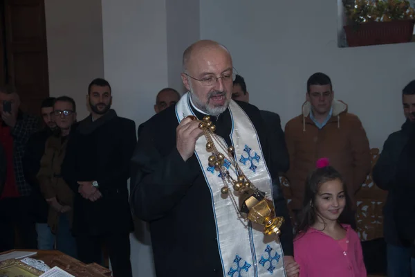 Ceremonia Bautismo Del Niño Iglesia Ortodoxa Local Belgrado Serbia 2020 — Foto de Stock