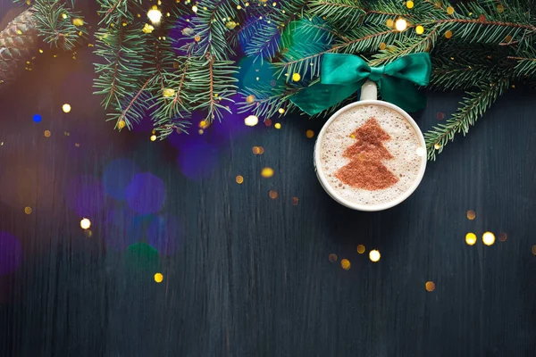 얼어붙은 크랜 베리 컵으로 만든 크리스마스 버블 — 스톡 사진