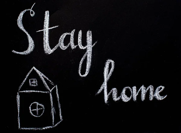 Disegno Con Gesso Lavagna Nera Casa Testo Stay Home Concetto — Foto Stock