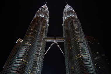 Petronas İkiz Kuleleri