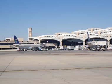 King Khalid havaalanına