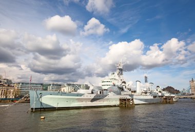 HMS Belfast pier üzerine
