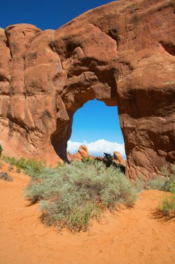 Kemerler Güney penceresinde