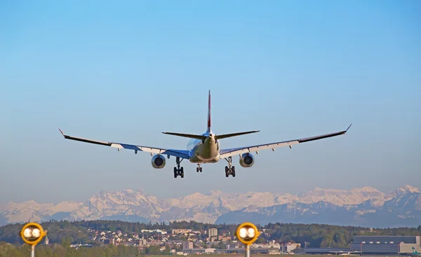 チューリッヒ空港のターミナル A — ストック写真