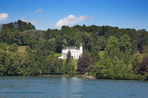 Sommarlandskap i Walensee — Stockfoto