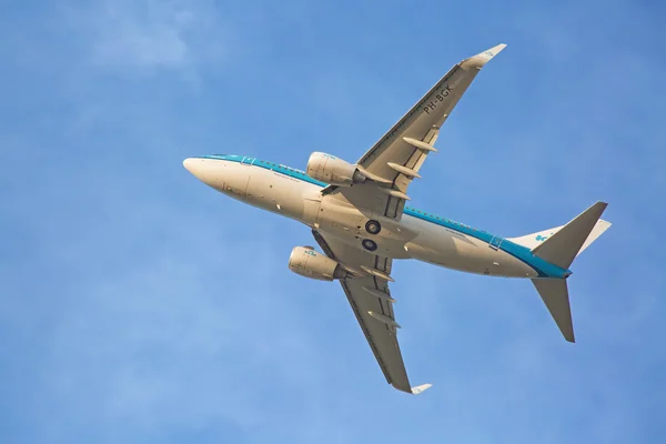 Big Plane landing in Zurich — Stock Photo, Image