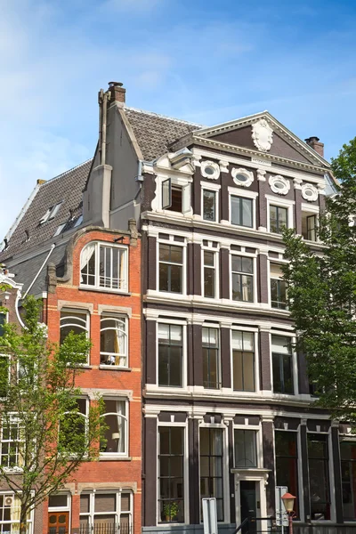 Tradiční domy v Amsterdamu — Stock fotografie