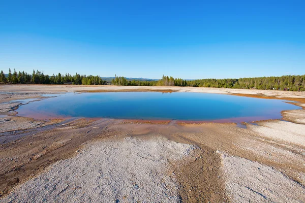 Vatten pool i Yellowstone — Stockfoto