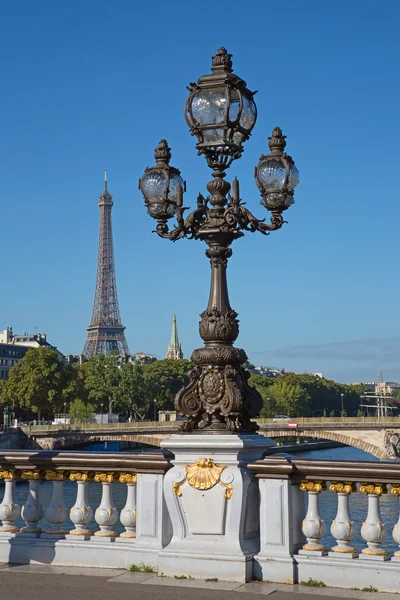 Γέφυρα του Αλέξανδρος γ ' στο Παρίσι — Φωτογραφία Αρχείου