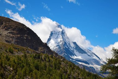 Ünlü dağ Matterhorn