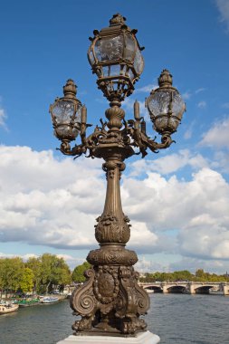 Paris'teki Köprü alexandre III