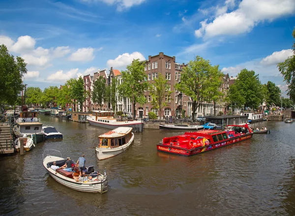 Canal de Ámsterdam ciudad — Foto de Stock