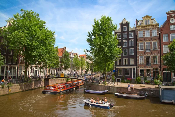 Canal de Ámsterdam ciudad — Foto de Stock