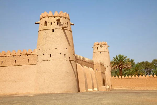 Berømte Jahili-fort i Al Ain-oasen – stockfoto