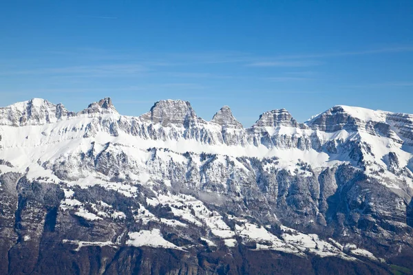 Zima w szwajcarskich Alpach — Zdjęcie stockowe