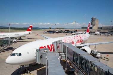 uçak Terminal A kapalı almak için hazırlanıyor 