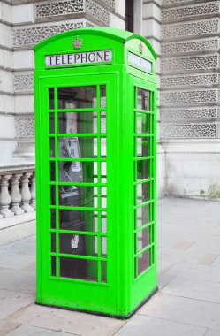 Ünlü telefon kulübesi 