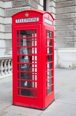 Ünlü telefon kulübesi 