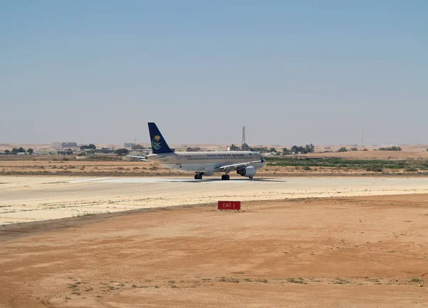 Plane at Riyadh King Khalid Airport — Stock Photo, Image