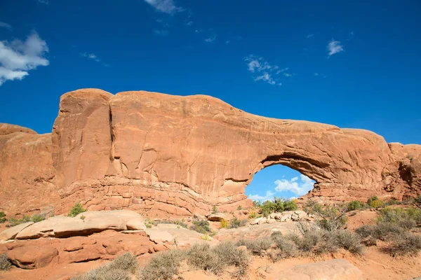 Landscape arch in Arches National park — Stock Photo, Image