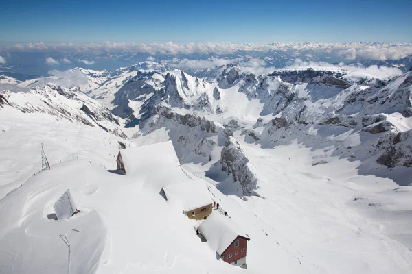 冬季在瑞士阿尔卑斯山 — 图库照片