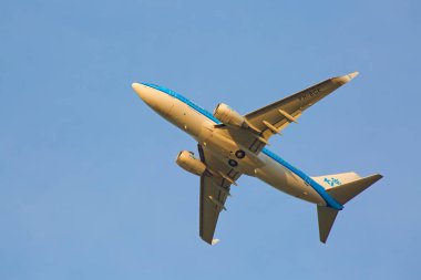 Boeing 737 günbatımında kalktıktan Klm 