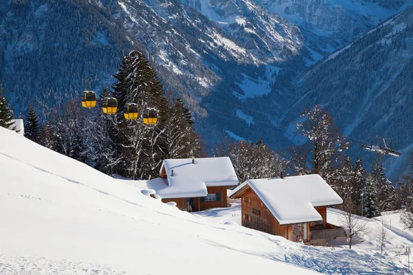 Invierno en los Alpes suizos —  Fotos de Stock