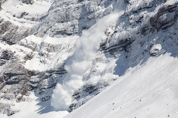 Vinter i schweiziska Alperna — Stockfoto