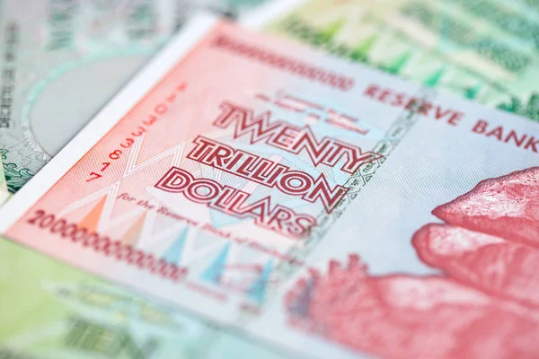 Yüksek enflasyondan sonra Zimbabwe 'nin banknotları