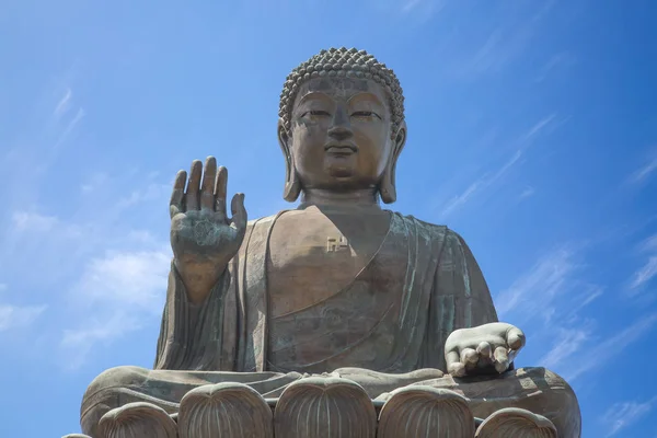 Giant Budda złożonych — Zdjęcie stockowe