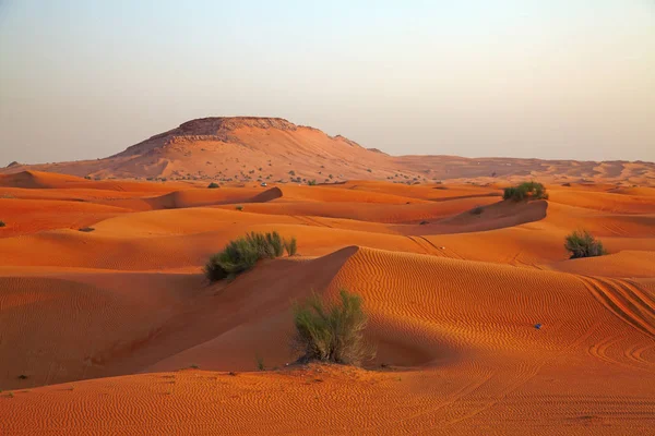 Arena roja desierto árabe — Foto de Stock