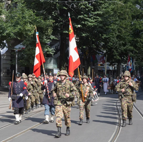 Parade zum Schweizer Nationalfeiertag — Stockfoto