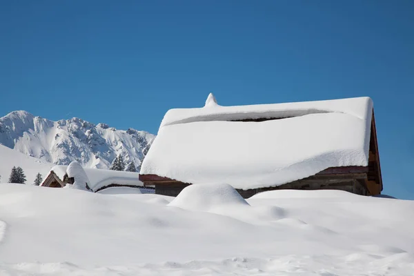 Vinter i schweiziska Alperna — Stockfoto