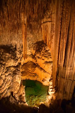 Ejderha Mağarası İspanyol Adası 