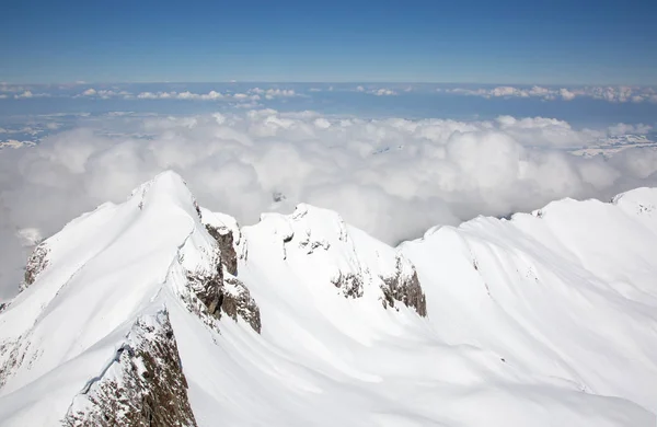 Vinter i schweiziska Alperna — Stockfoto