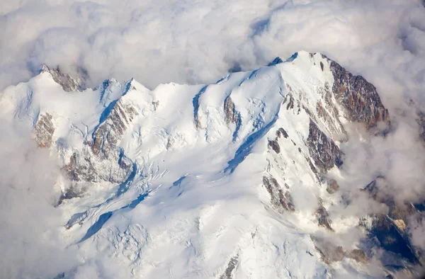 Französische Alpen im Winter — Stockfoto