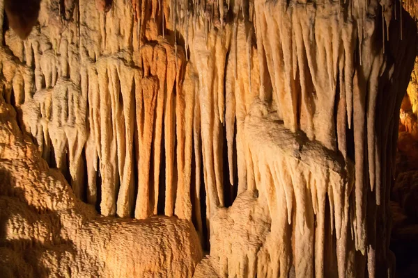 Cueva del dragón en la isla española — Foto de Stock