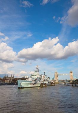 HMS Belfast pier üzerine