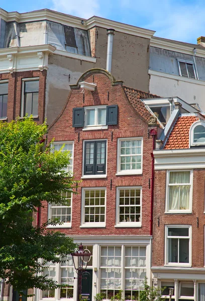 Casas tradicionales de Ámsterdam — Foto de Stock